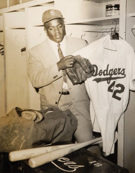 jackie robinson retires