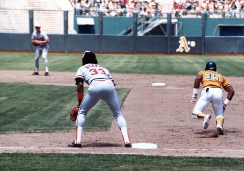 Rickey Henderson Stealing against Orioles